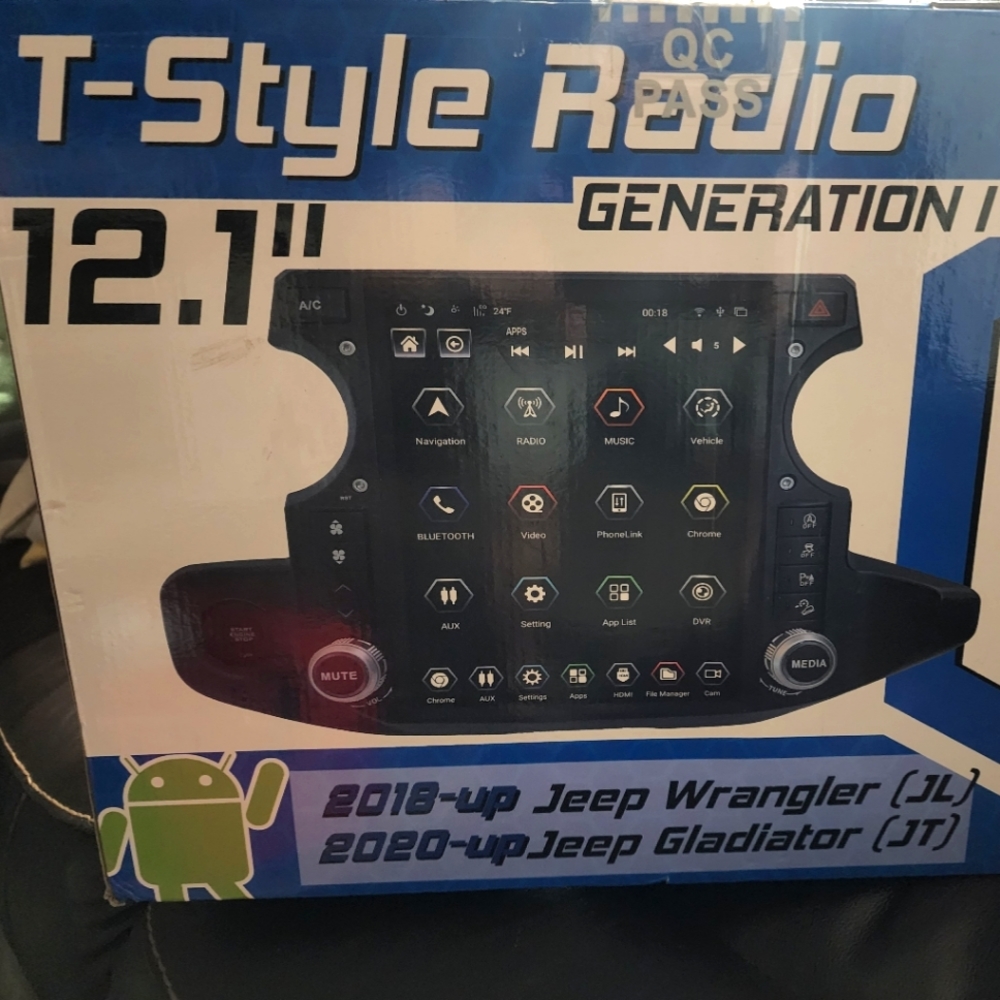 Linkswell 12.1" tesla style head unit - Picture 1 of 4